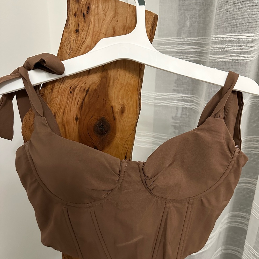 SHEIN Brown Crop Top